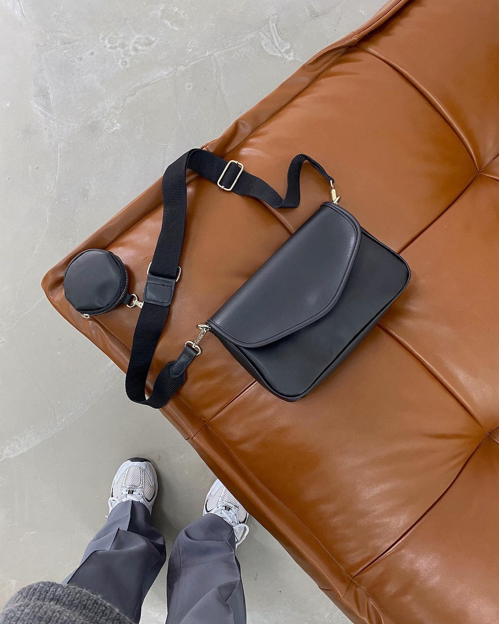 Babybond “Noir” Tas – Elegante Zwarte Schoudertas met Mini Portemonnee